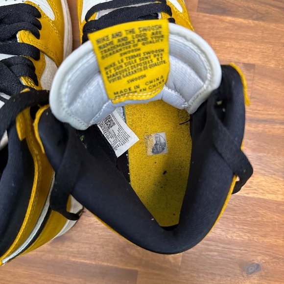 Nike Air Jordan 1 Retro OG GS Size 5Y Yellow Ochre Black Sail FD1437 701 - Picture 11 of 13